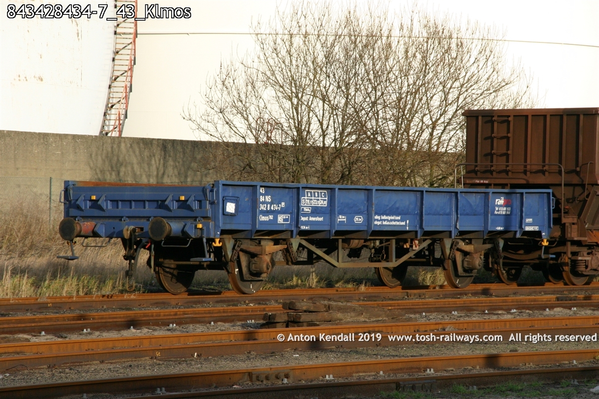 843428434-7_43_Klmos.jpg